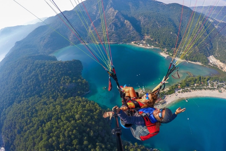 Van Dalaman/Sarigerme: Fethiye tandem-paraglidingVanuit Dalaman/Sarigerme: tandemparagliding in Fethiye