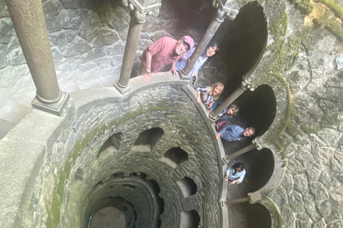 Lisboa: Tour de Sintra com o Palácio da Pena e a Quinta da RegaleiraLisboa: Tour de Sintra com Palácio da Pena e Quinta da Regaleira