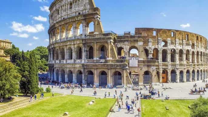 Rome: Colosseum Skip-the-Line Express Tour with Roman Forum