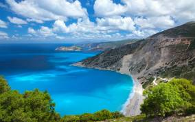 From Argostoli: Melissani Lake and Myrtos Beach Guided Tour