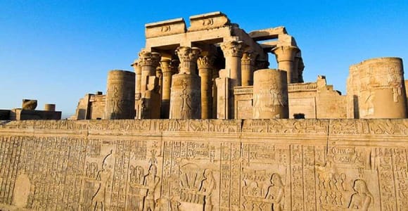 Von Luxor aus: Edfu, Kom Ombo, Assuan Private All-Inclusive Tour
