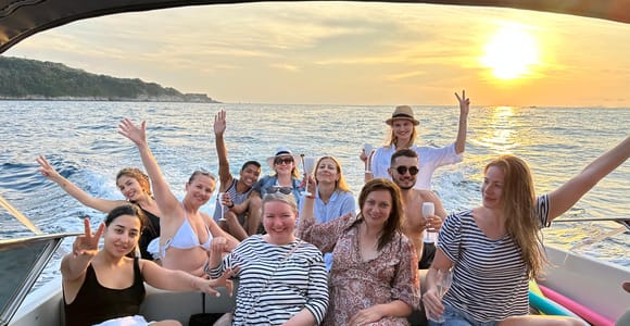 Sorrento: Scenic Boat Tour with Aperitif