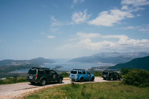 Aventure hors route dans la baie de Kotor et les forteresses et dégustation de mets