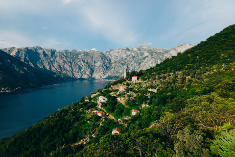 Kotor: Passeio de jipe ao vilarejo de pedras escondidas e degustação de alimentos