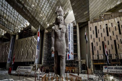 Giza/Cairo: tour privato del Grande Museo Egizio con pranzo