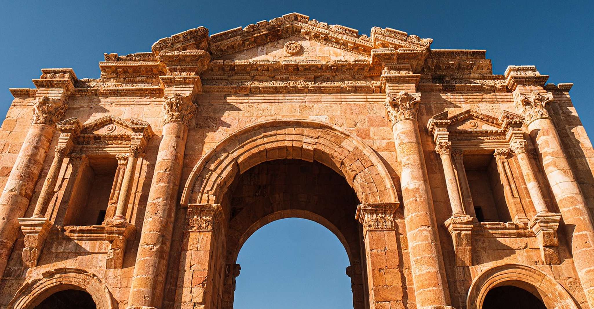 Jerash and Ajloun castle - Housity