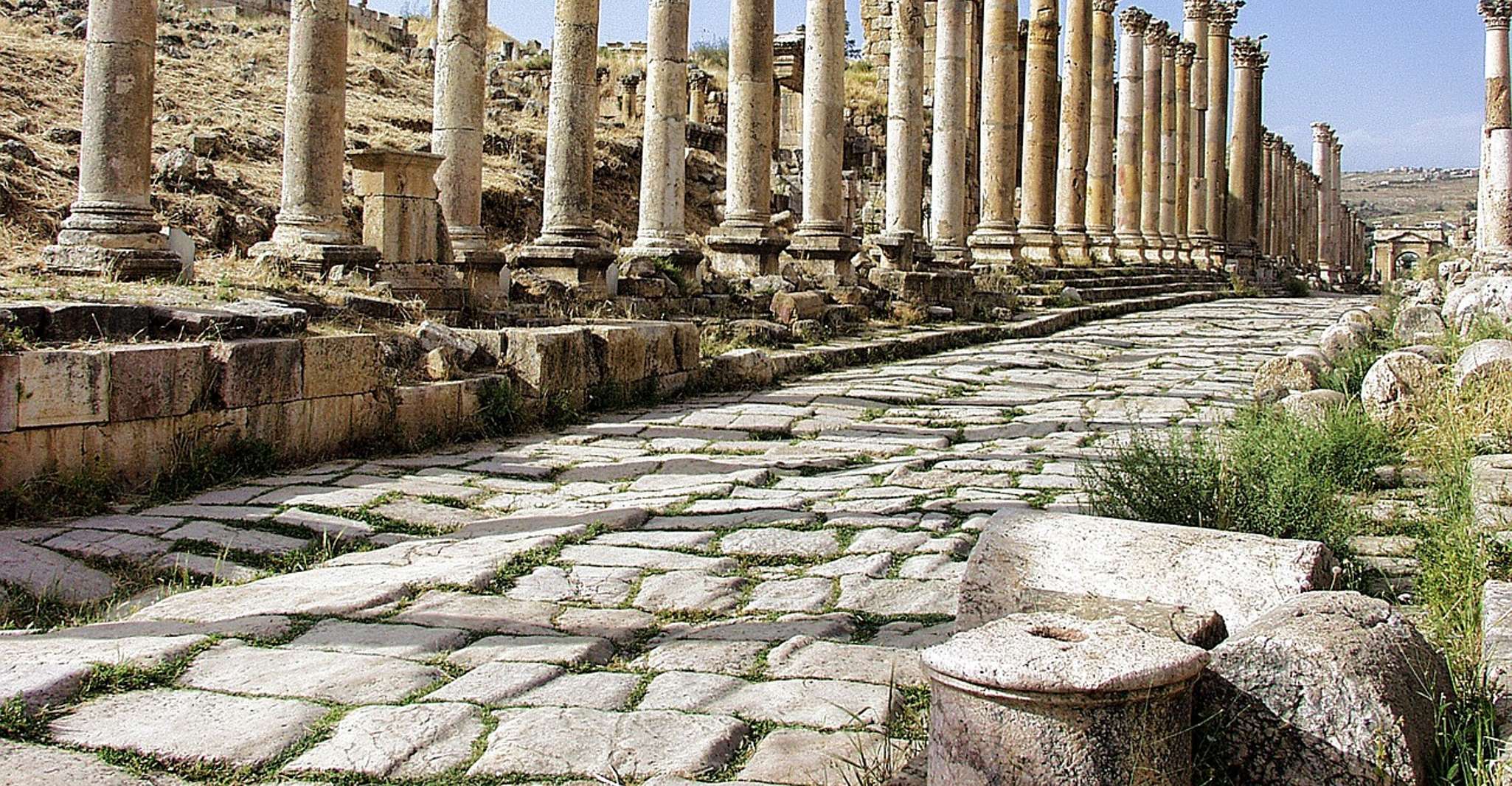 Jerash and Ajloun castle - Housity