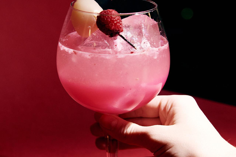 Cocktail Masterclass: Craft 3 Gin Drinks at Warsaw's Gin Bar