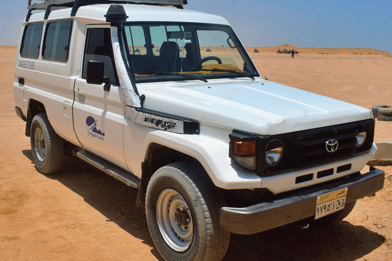 Hurghada: 5-iN-1 Safari Jeep, Quad, Buggy, Kamel, Abendessen & Show