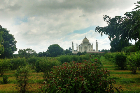 Agra: Taj Mahal eendaagse tour per auto vanuit DelhiAlleen auto, chauffeur, gids