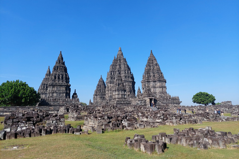 Poranna wycieczka do świątyni Prambanan i wycieczka do pałacu Yogyakarta