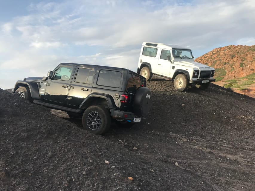 Milos Safari en jeep sur l'île de Milos". GetYourGuide