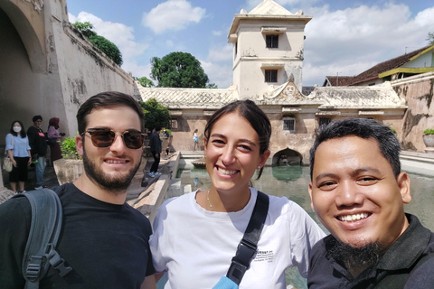 Yogyakarta: Morgonrundtur i Prambanan-templet och palatsrundtur