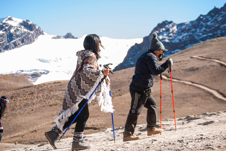 From Cusco: Rainbow Mountain Full Day Trek with Red Valley