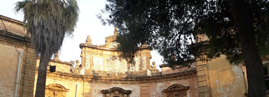 Bagheria : visite de la Villa Palagonia et itinéraire Street Food
