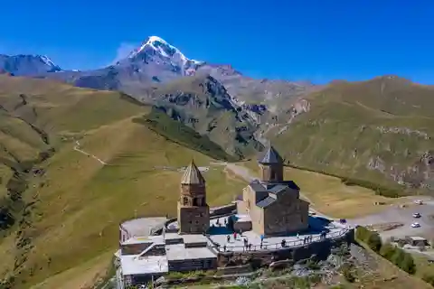 Tour privato Kazbegi-Ananuri-Gergeti