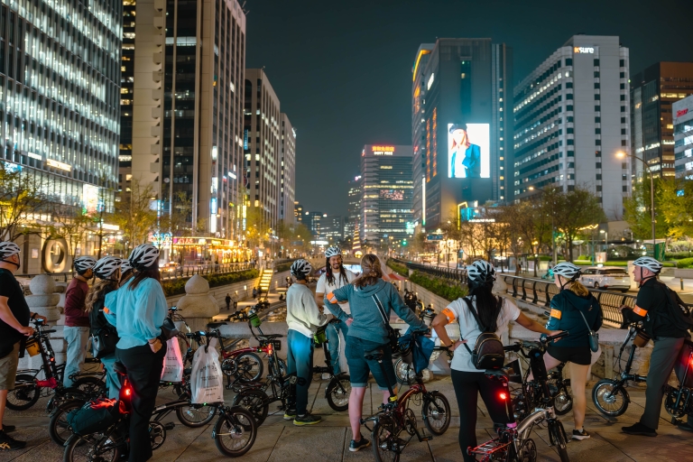 Seúl: Visita guiada nocturna en bicicleta eléctrica