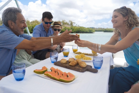 Blue Bay Meerespark Mauritius: Private Speedboot-TagestourTour ab Treffpunkt
