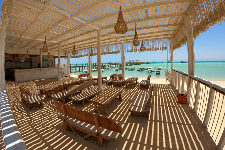 Hurghada: Luxury Cruise Trip to Orange Bay with Lunch From Outside Hurghada