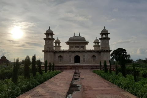 Desde Agra : Visita en coche al Taj Mahal, el Fuerte de Agra y el Bebé TajTransporte privado en CA, guía turístico, entradas a monumentos y almuerzo