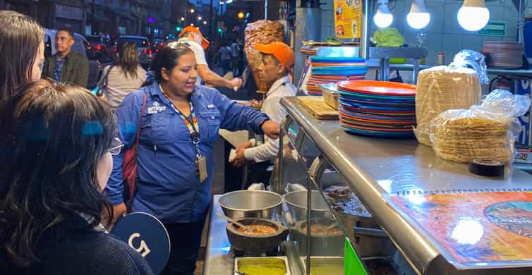 Mexico City at Night Walking tour with optional Torre Latino photo 13
