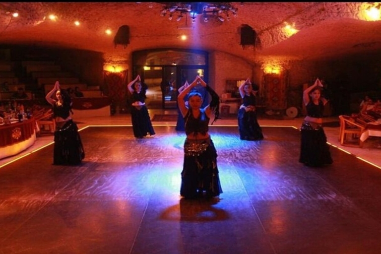 Nocny pokaz turecki w Kapadocji z kolacją