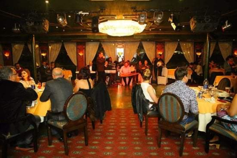 From cairo:Dinner Cruise on the Nile River with Entertainmet