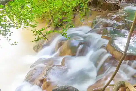 Krabi : Visite de la source thermale de Klongtom, de la piscine d'émeraude et de la grotte du tigre