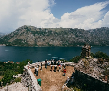 Kotor: Excursión en Jeep a la Aldea Oculta de Piedra y Degustación Gastronómica