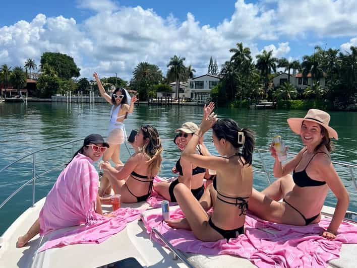 miami beach yacht cruise with swim stop