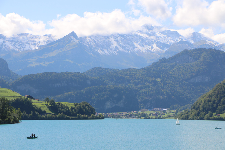 Switzerland: Private Transfer to Interlaken &amp; GrindelwaldStandard transfer &amp; visits to Lucerne &amp; Giessbach Waterfalls