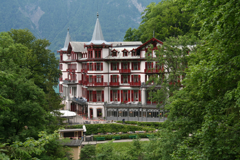 Switzerland: Private Transfer to Interlaken &amp; GrindelwaldStandard transfer &amp; visits to Lucerne &amp; Giessbach Waterfalls