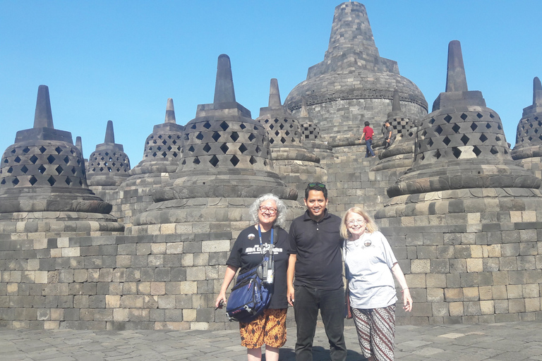 Yogyakarta: ochtendtour Prambanan-tempel en Borobudur-tourPrambanan-tempel ochtendtour en Borobudur-tempeltour