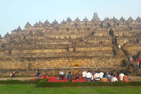 Yogyakarta: ochtendtour Prambanan-tempel en Borobudur-tourPrambanan-tempel ochtendtour en Borobudur-tempeltour