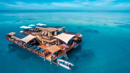 Denarau: Excursión de un día al Bar Flotante Séptimo Cielo