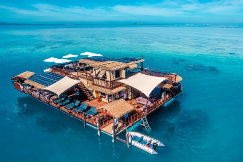 Fiyi Excursión de un día al Bar y Restaurante Flotante Séptimo CieloFiyi: Excursión de un día al Pontón Flotante Séptimo Cielo con Bar