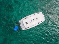 Royal Charters CR, Sunset Tour Yachtcharter - Hizvo