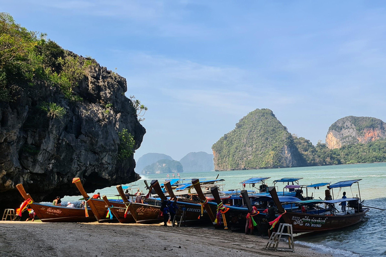 Khao Lak: Phang-Nga Bay Sunrise Trip by VIP Longtail boat