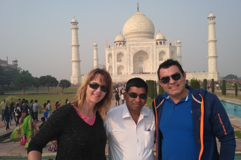 Agra-Reise von Delhi mit dem Gatimaan-Zug mit allen Inklusivleistungen