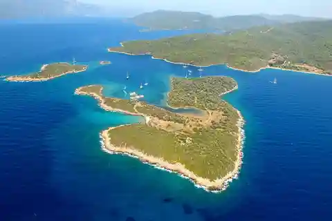 Marmaris: Gita in barca sull'isola di Cleopatra con pranzo e trasferimento