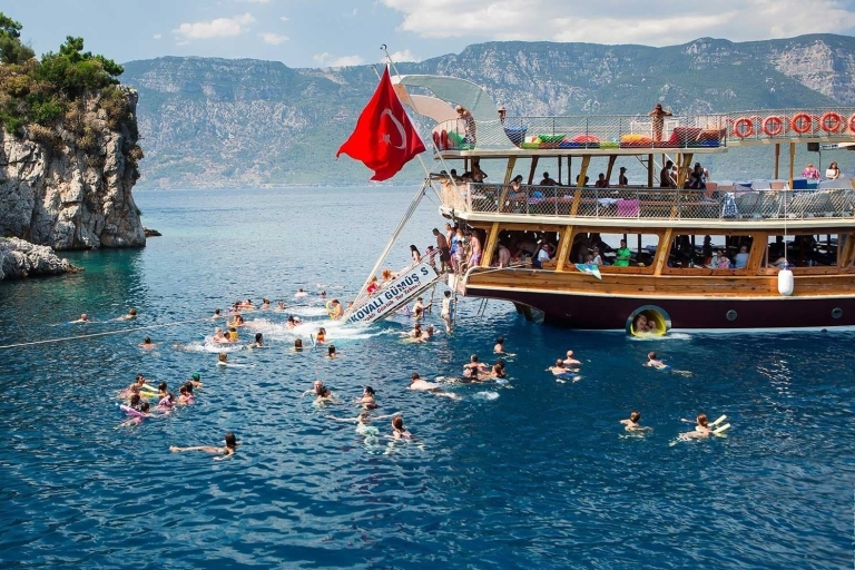 Marmaris: Bootsfahrt zu Kleopatras Insel mit kostenlosen Softdrinks
