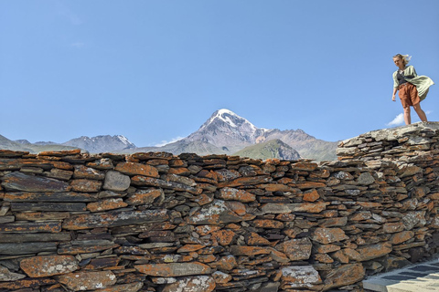 De Tbilisi: Tour Kazbegi - Zhinvali - Ananuri - GudauriKazbegi: Tour de Tbilisi às montanhas do Cáucaso