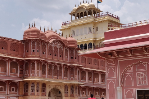 Jaipur: całodniowa wycieczka z przewodnikiem po najważniejszych atrakcjach miasta Jaipur.Transport i przewodnik turystyczny.
