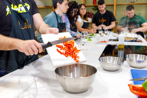 Madrid: Clase de cocina de tapas en un restaurante local privado