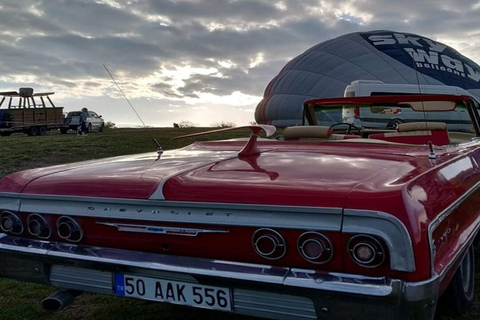 Passeio de carro clássico pela Capadóciacarro clássico