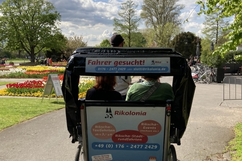 Cologne: Rickshaw Sightseeing Tour with Picnic Lunch