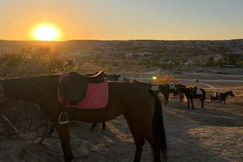 Tour a cavallo della Cappadocia