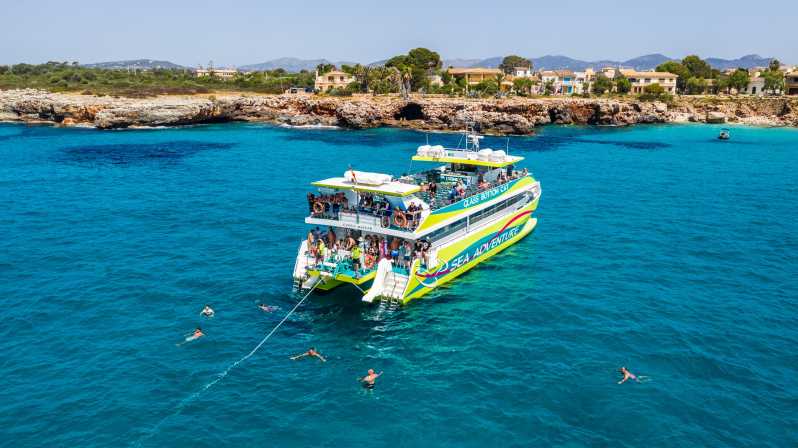 Da Cala Millor: escursione in barca con fondo di vetro sulla costa orientale