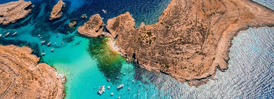Sliema : Gozo/Comino Croisière en goélette sur le lagon bleu avec déjeuner et boissons