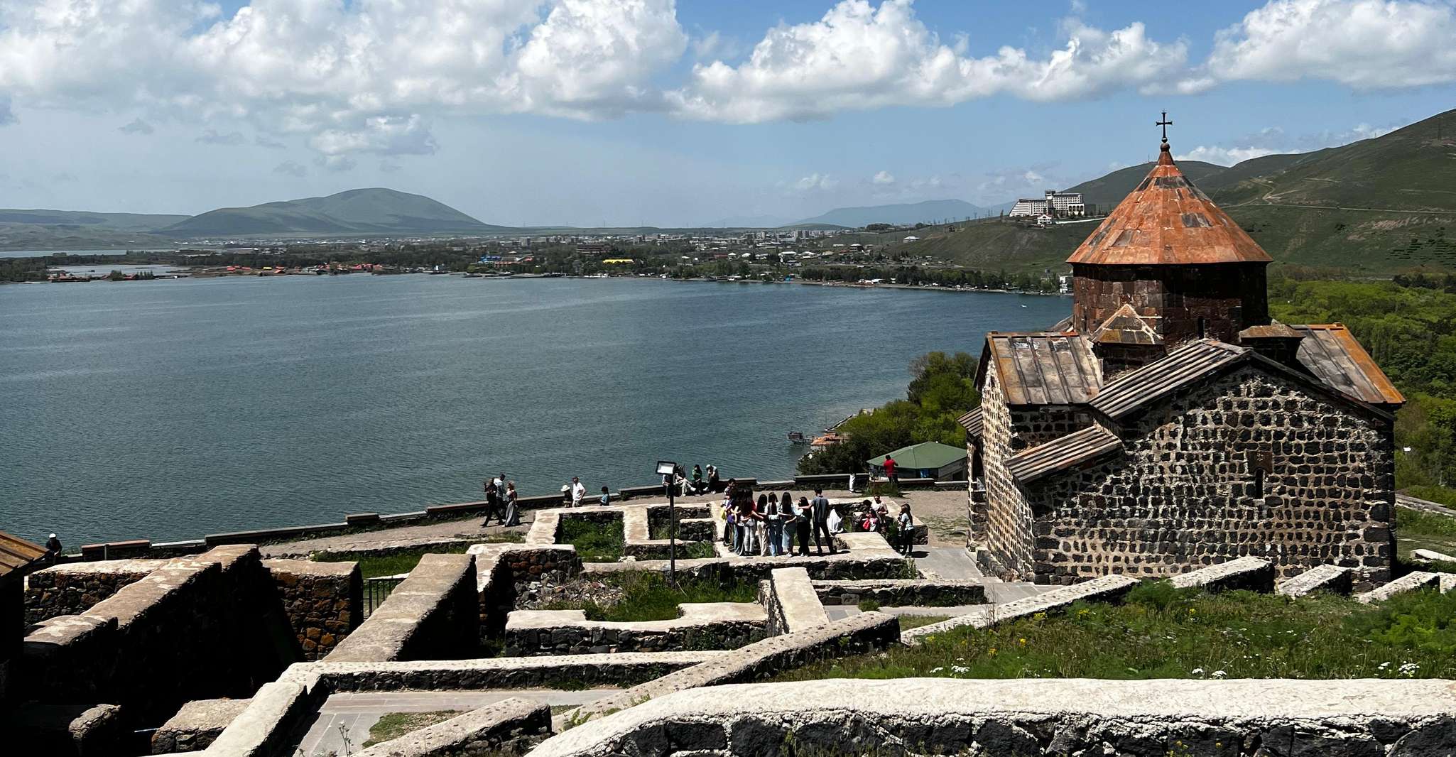 Une balade sur un bateau, le lac Sevan et Dilijan - Hizvo
